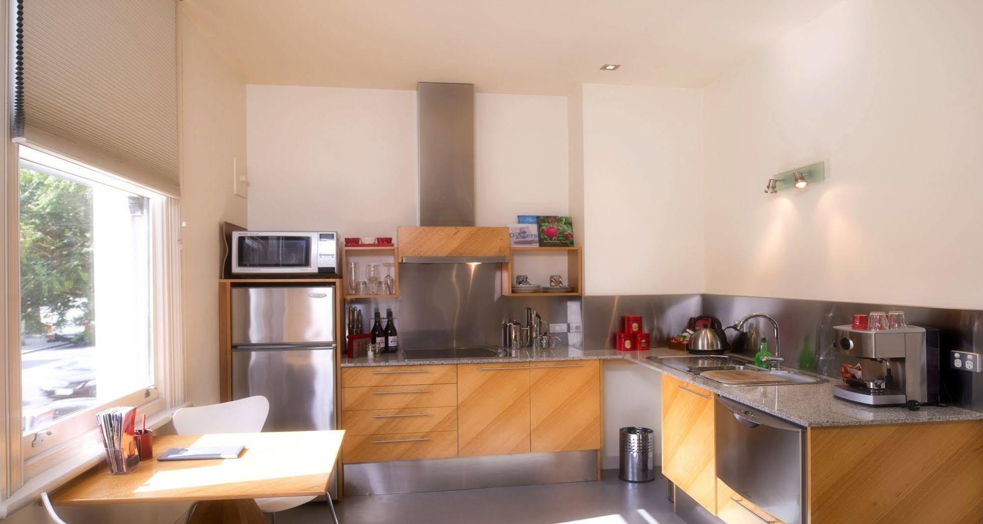 Twofourtwo Boutique Apartments Launceston Dış mekan fotoğraf