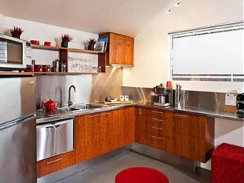 Twofourtwo Boutique Apartments Launceston Dış mekan fotoğraf