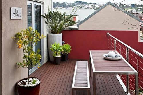 Twofourtwo Boutique Apartments Launceston Dış mekan fotoğraf